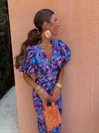 Loren - Vestido midi vibrante con mangas abullonadas
